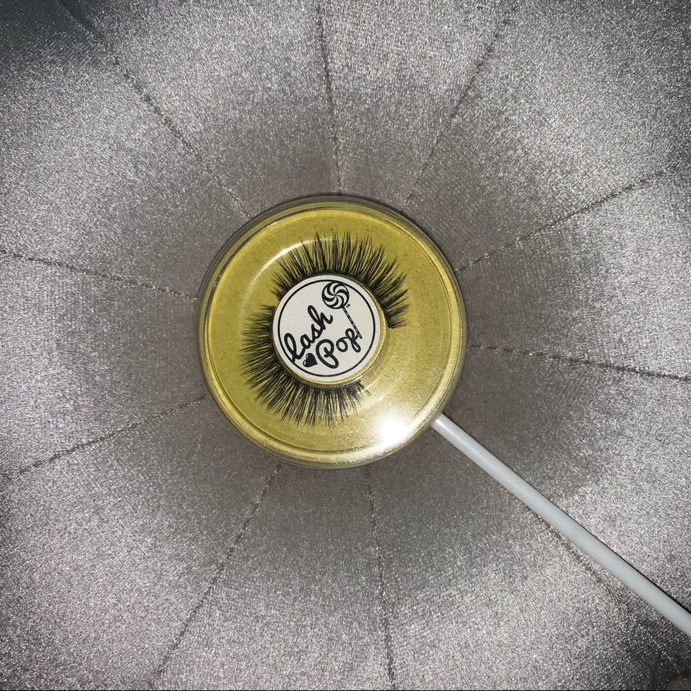 Lash pop eyelashes